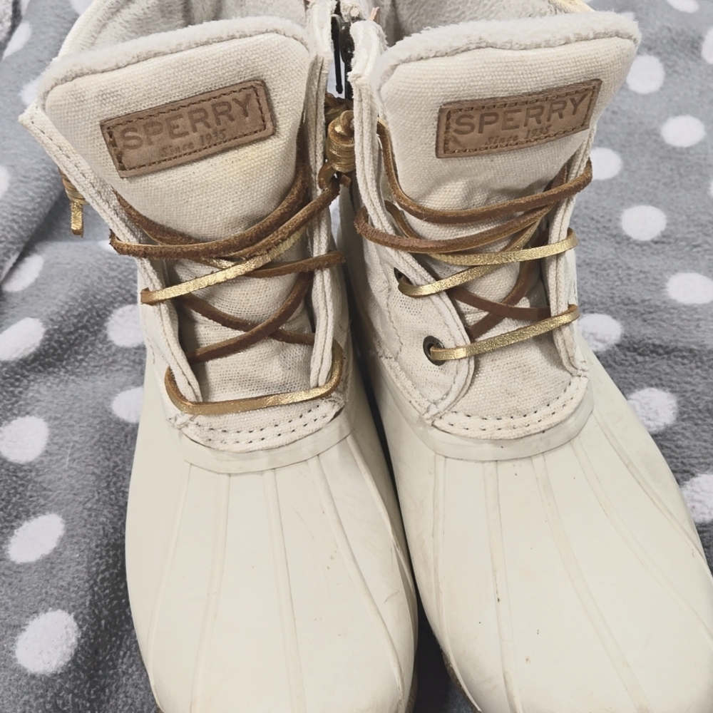 Sperry boots 8